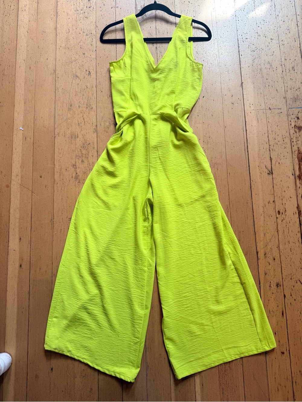 MSK Neon Lime V-Neck Wide-Leg Jumpsuit chartreuse lime green - Picture 2 of 5